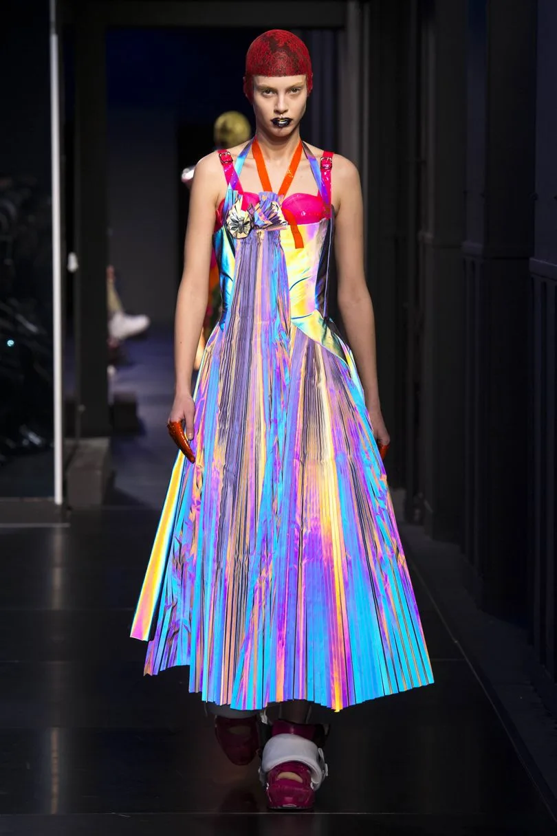 BST thời trang Maison Margiela Xuân 2018 Couture: Cảm hứng vị lai thống trị sàn diễn BST thời trang Maison Margiela Xuân 2018 Couture: Cảm hứng vị lai thống trị sàn diễn
