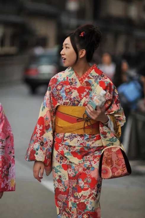 Kimono là trang phục truyền thống của phụ nữ Nhật Bản trang phuc truyen thong kimono Nhat Ban