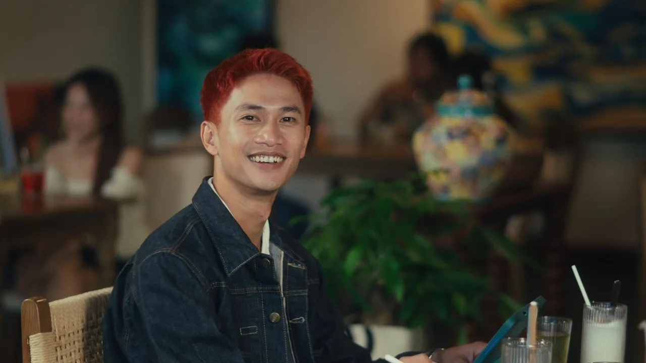 Nguyễn Hùng là một ca sĩ, nhạc sĩ và diễn viên trẻ, anh ghi dấu ấn qua các ca khúc Phép màu và Còn gì đẹp hơn