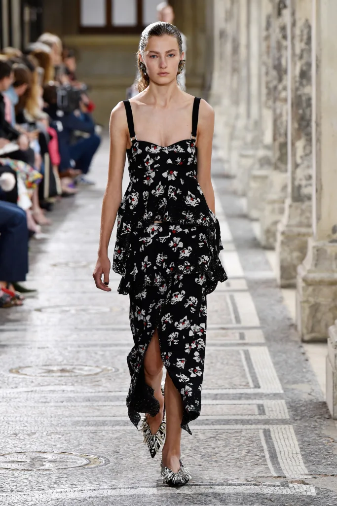 Proenza Schouler ấn tượng tại Paris Haute Couture