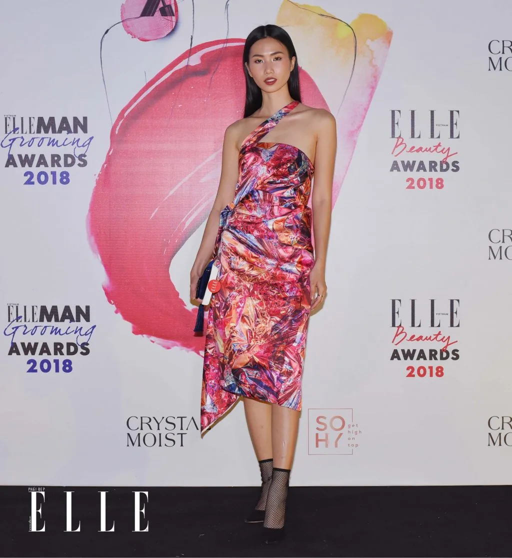ELLE Beauty Awards 2018 trang điểm ấn tượng 13 ELLE Beauty Awards 2018 trang điểm ấn tượng 13