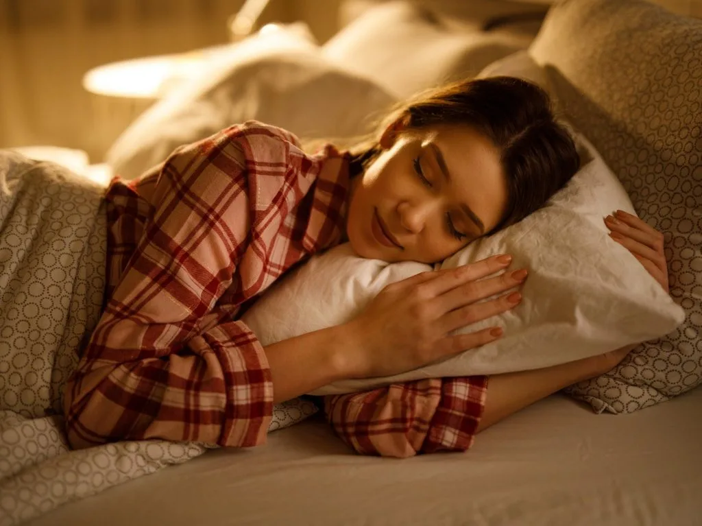 Ngủ đủ giấc để da không stress Ngủ đủ giấc để da không stress