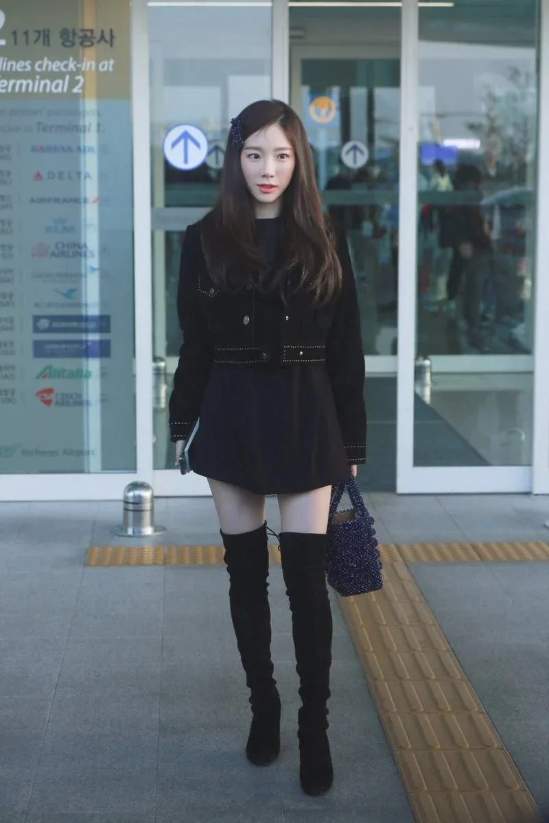 thời trang sân bay của nhóm trưởng Taeyeon