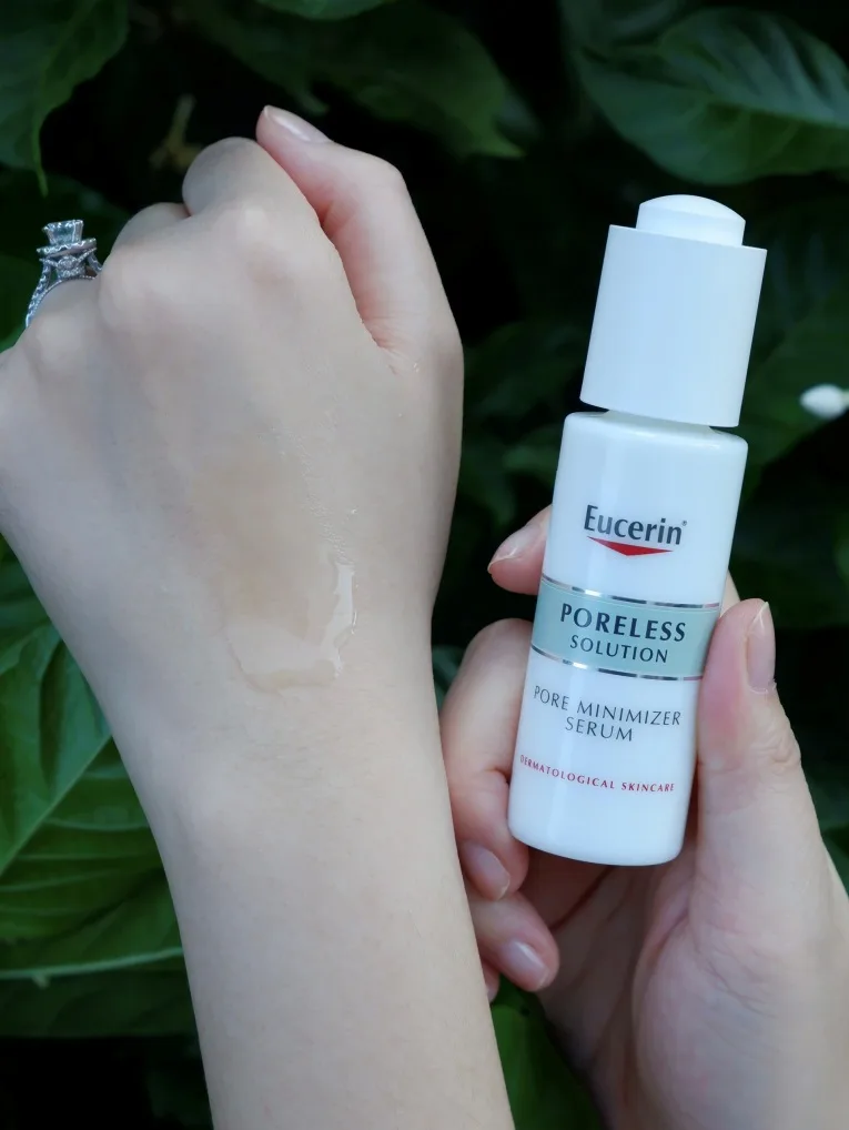 ThS.BS Ngọc Anh đánh giá cao thành phần của Eucerin Poreless Solution Pore Minimizer Serum. serum trị mụn Eucerin Poreless Serum cũng được Primmy Trương tin dùng.