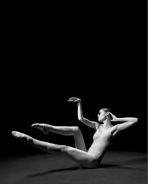 coco-rocha-cach-tao-dang-chup-anh-pose-2-elle-network.jpg