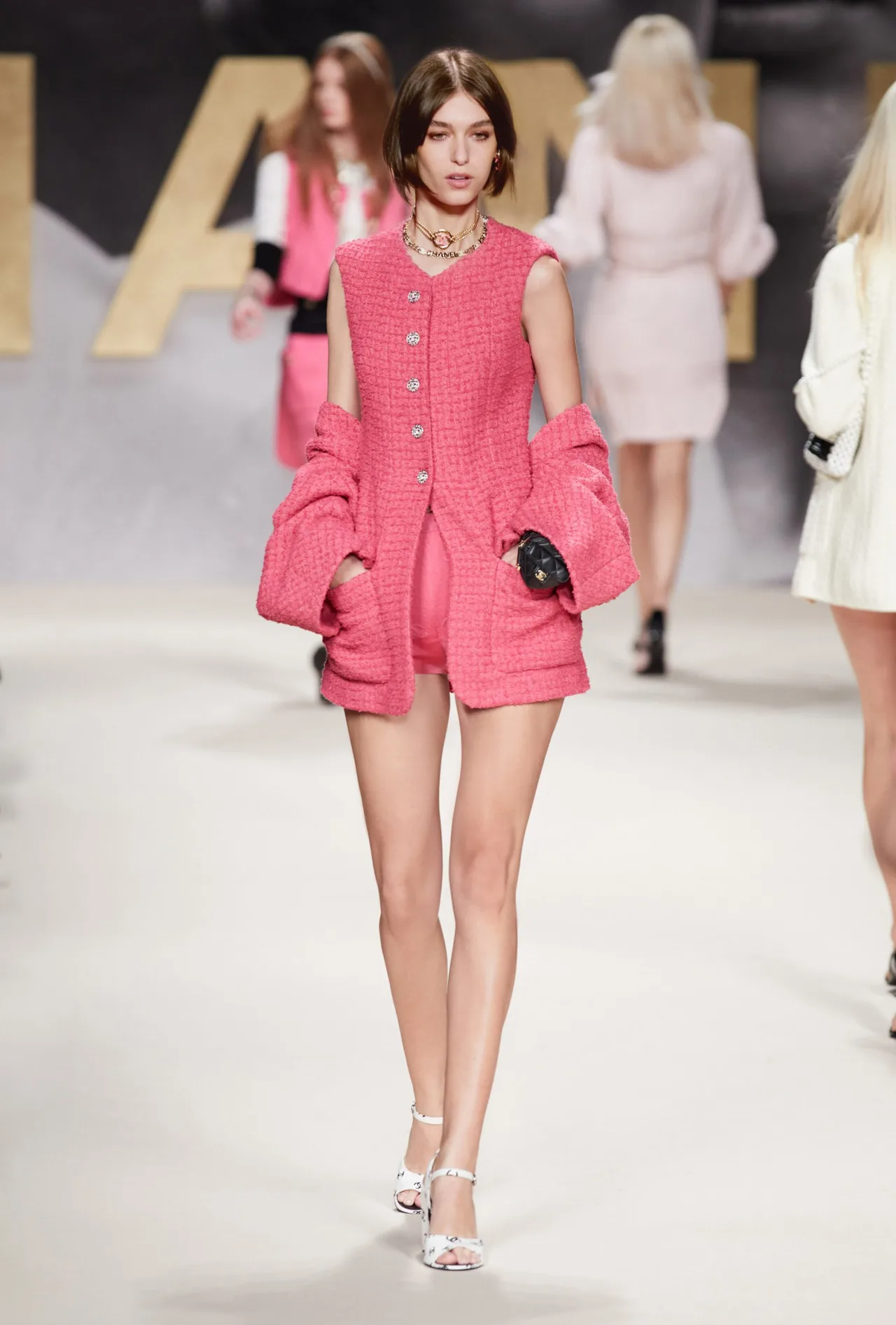 Chanel SS21 Look 44