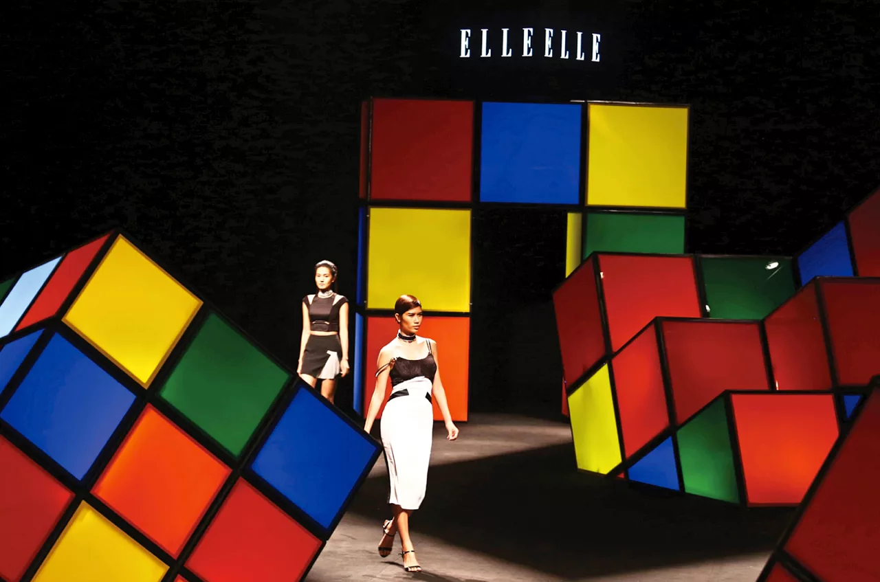 sân khấu ELLE Fashion Show thay đổi qua các năm 6