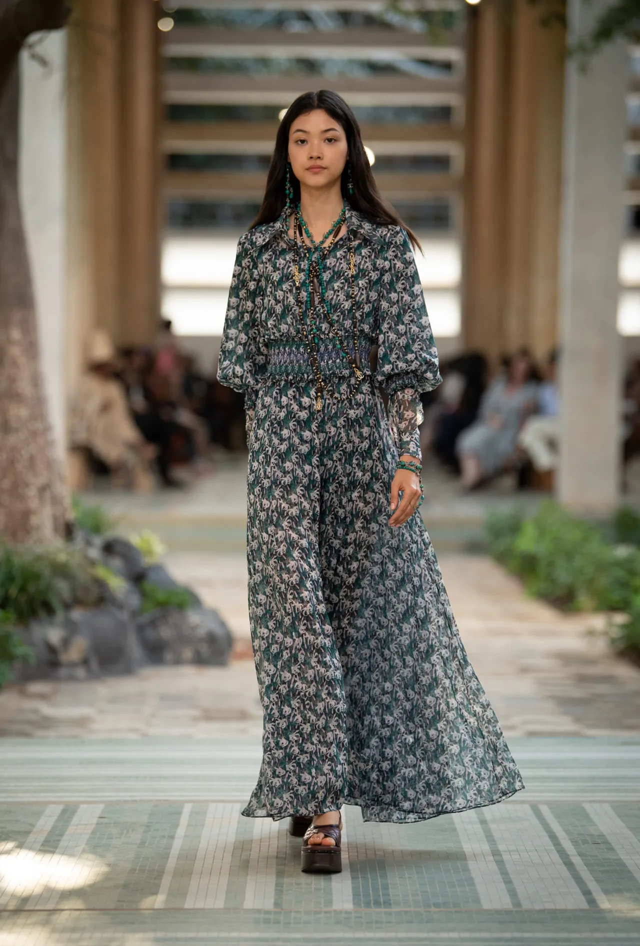 CHANEL Métiers d’art DAKAR 2023 look 46