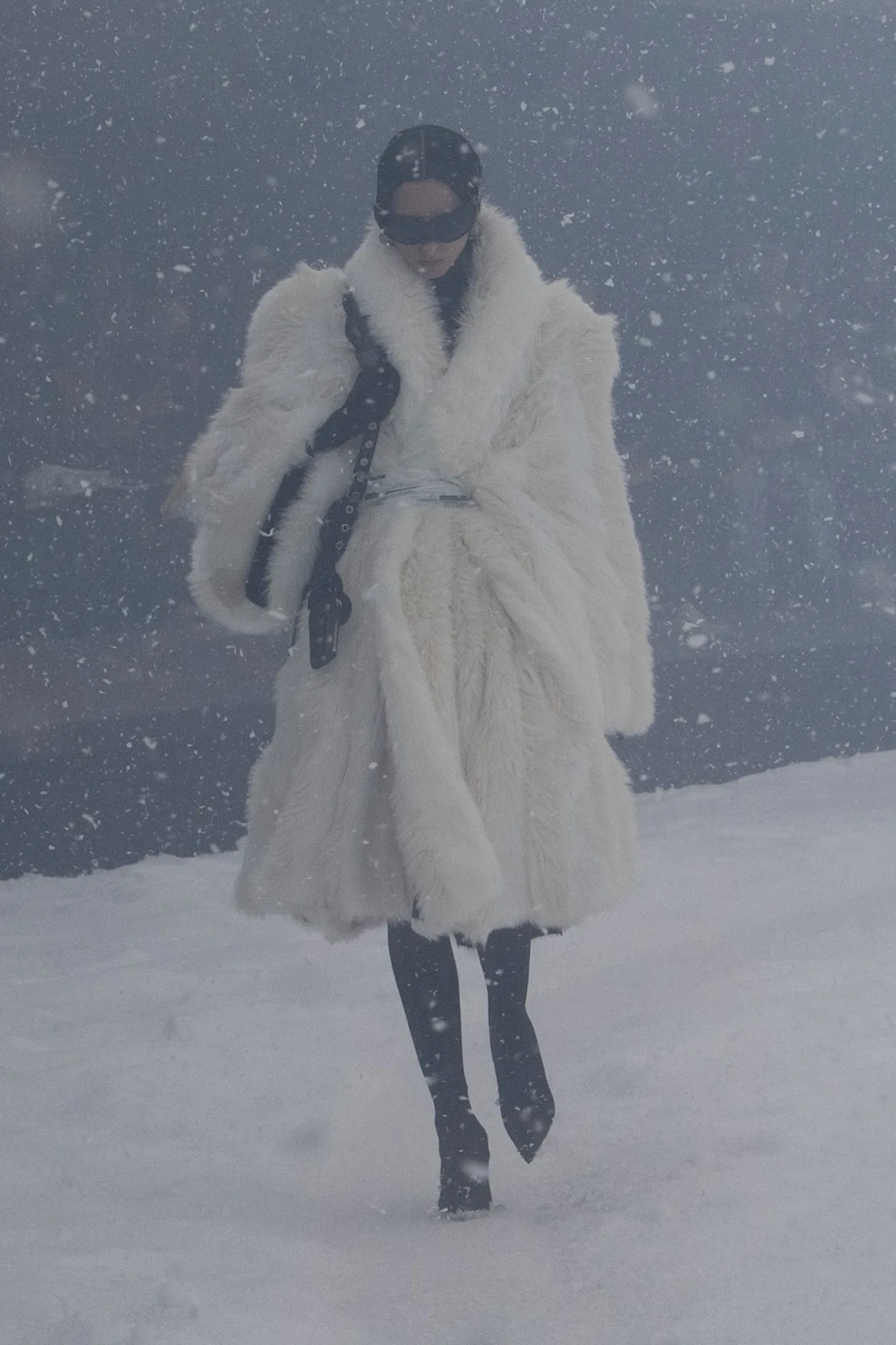 Balenciaga RTW Thu Đông 2022 look 31