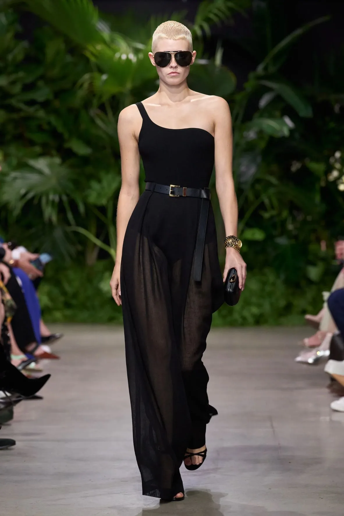 MK xuân hè 2023 look 19