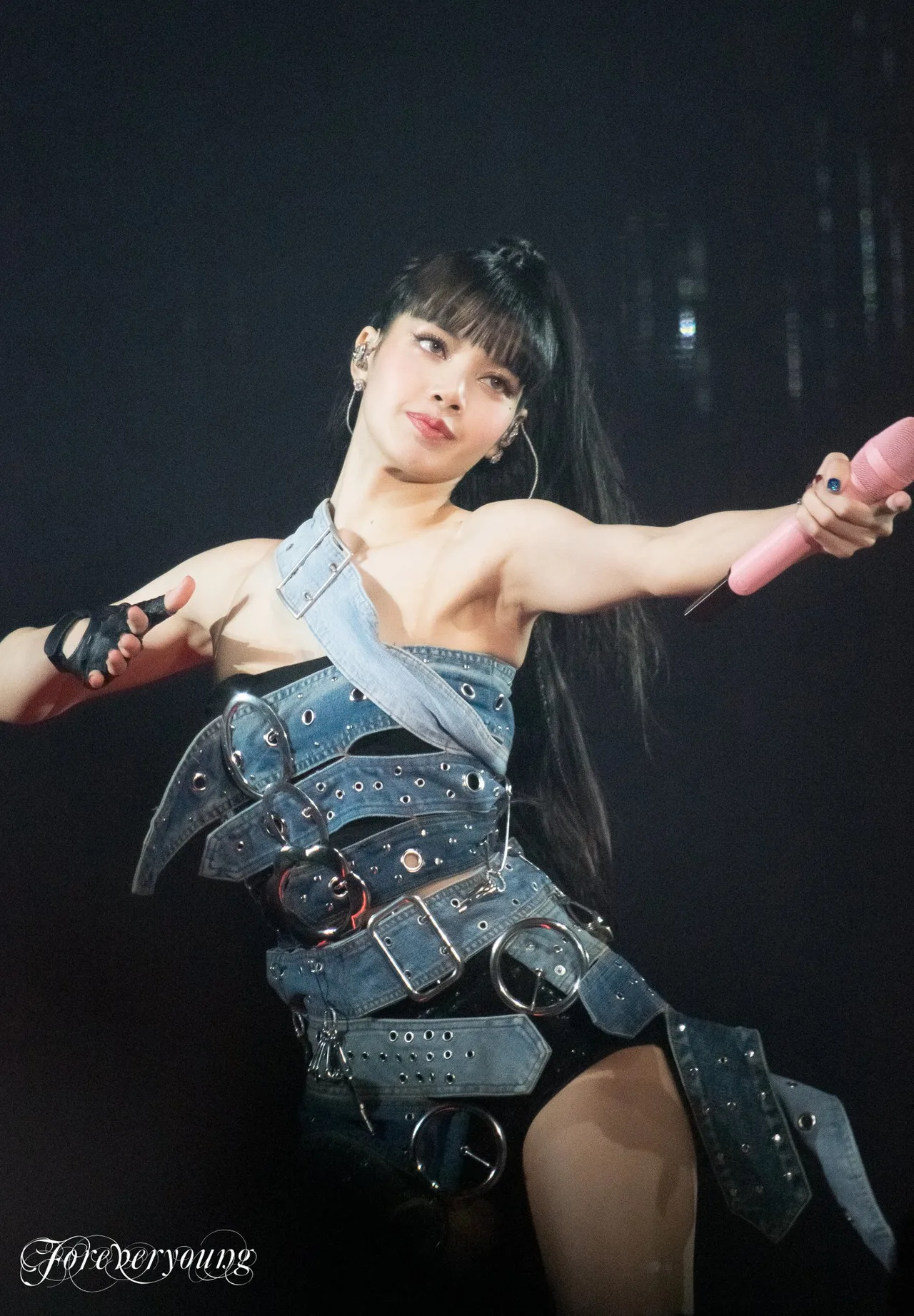 Lisa BLACKPINK tại world tour