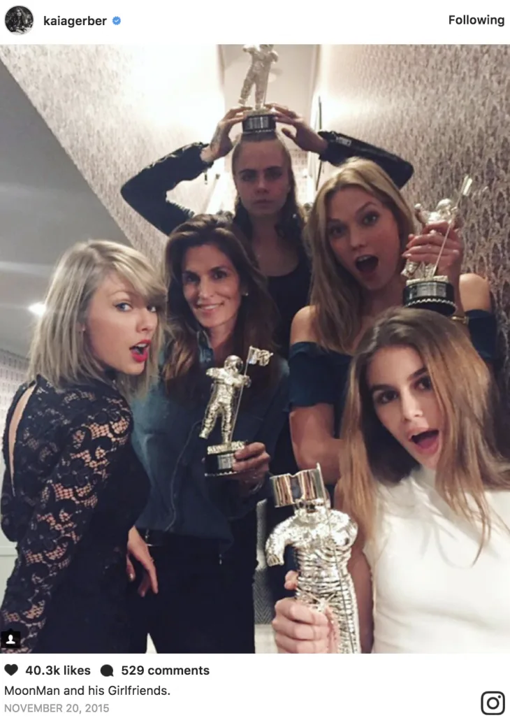 Những điều cần biết về cuộc sống của con gái Cindy Crawford, Kaia Gerber- ELLE Việt Nam