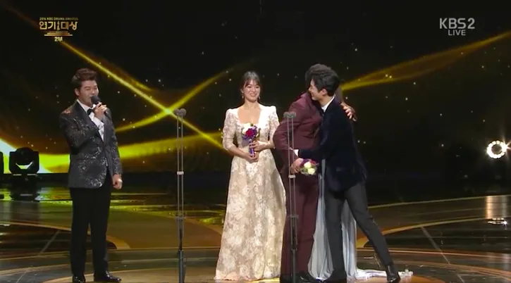Song Hye Kyo và Song Joong Ki những lần tái xuất đẹp đôi