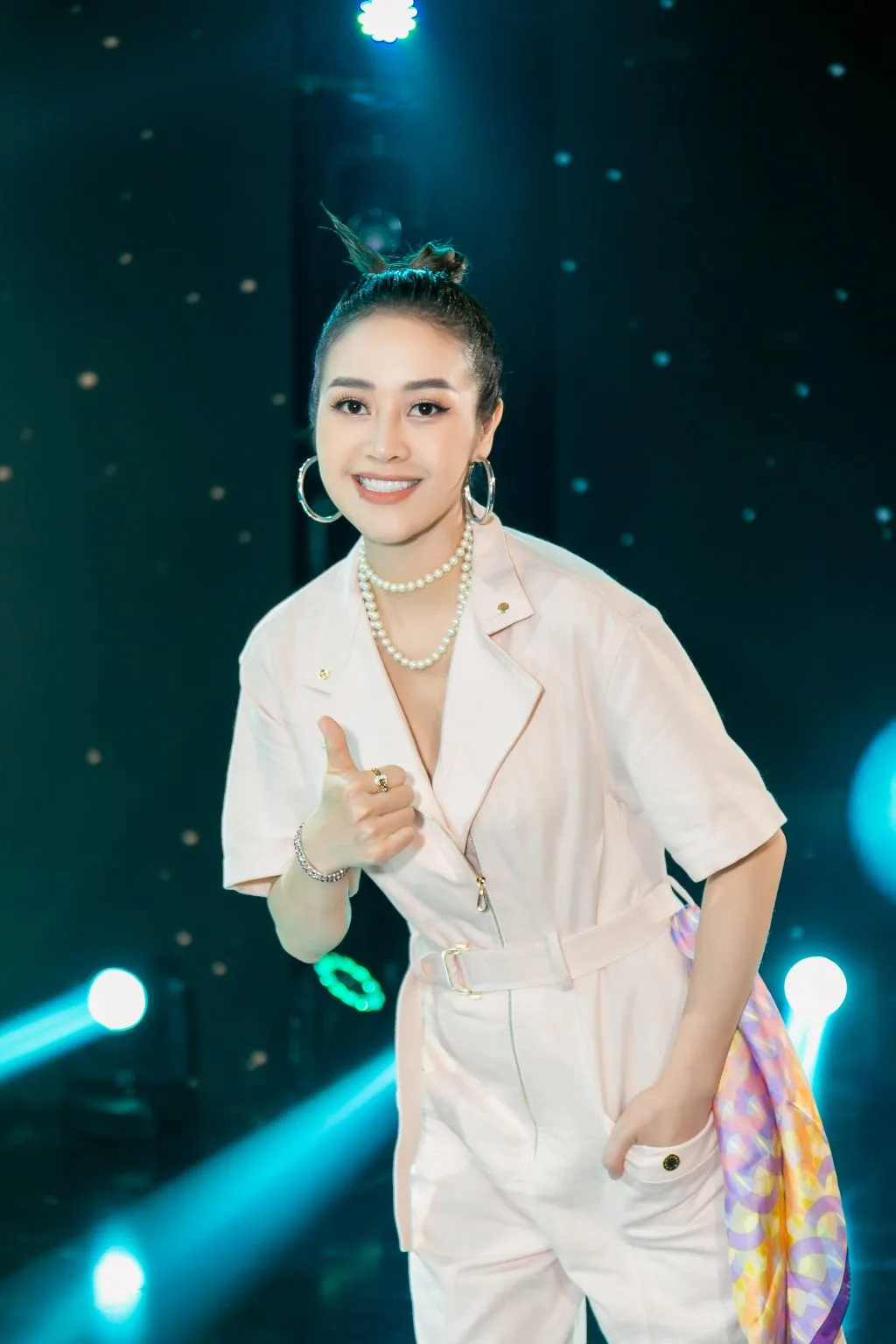 gia đình và năng lượng của Phí Linh gia đình và năng lượng của Phí Linh