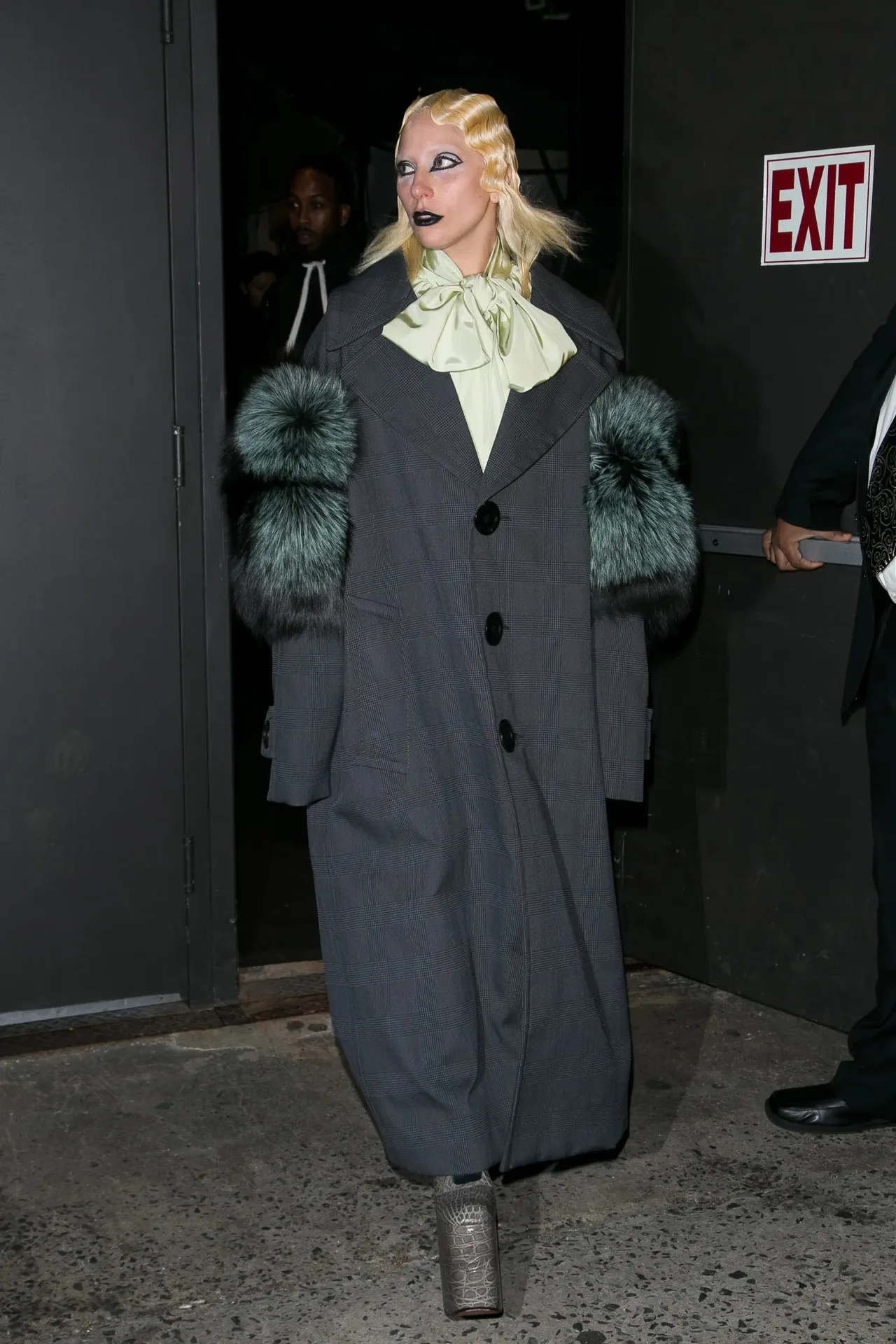 lady-gaga-do-oversized
