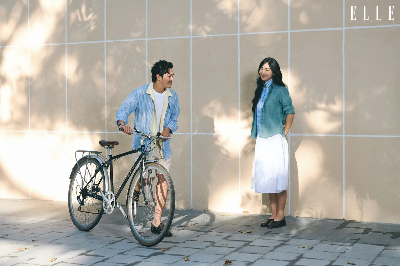 Helly Tống và Thiên Minh trong trang phục linen của UNIQLO