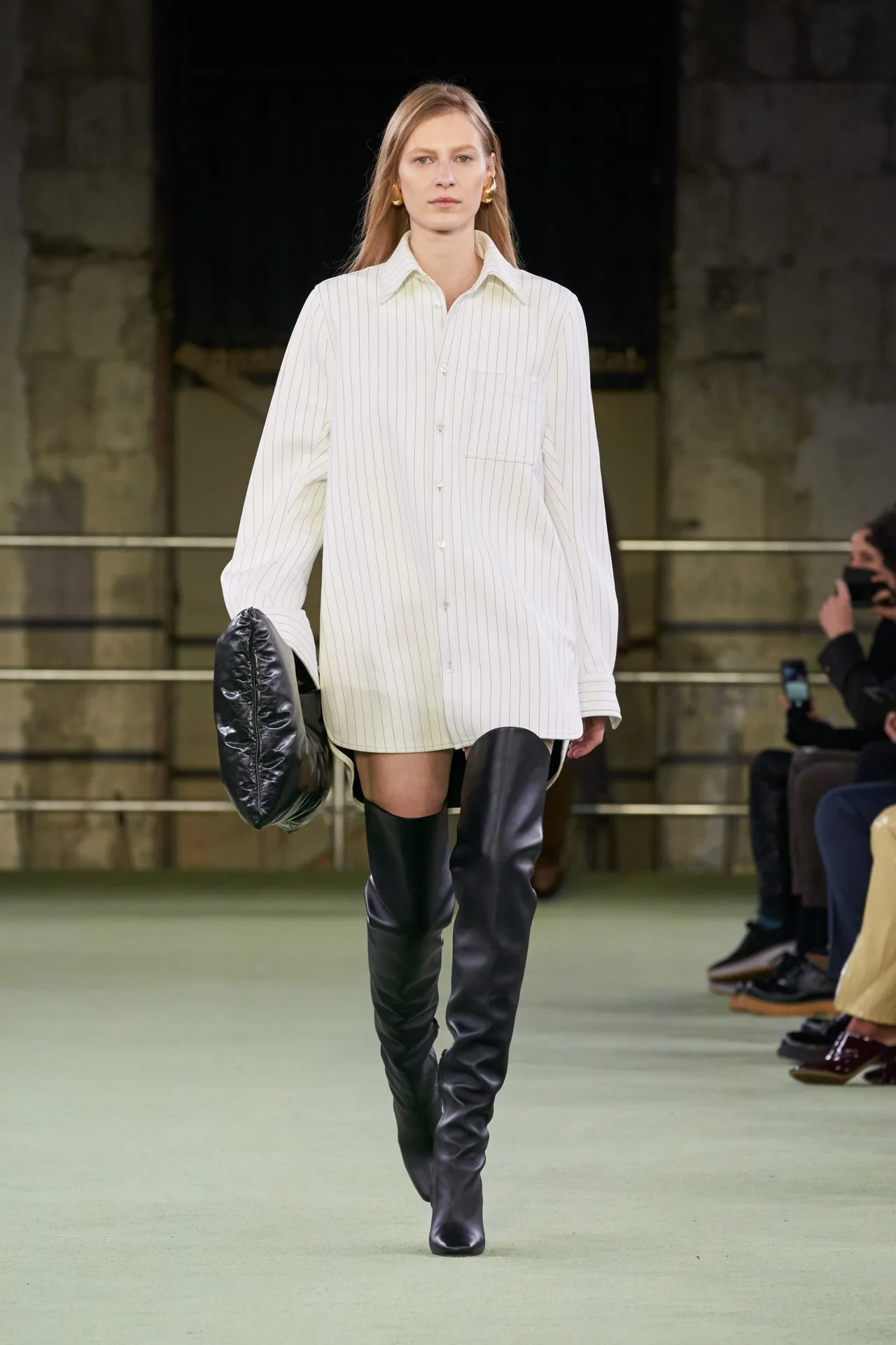 bottega veneta thu đông 2022 look 32