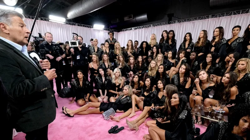 thương hiệu Victoria's Secret xin lỗi người chuyển giới thương hiệu Victoria's Secret xin lỗi người chuyển giới