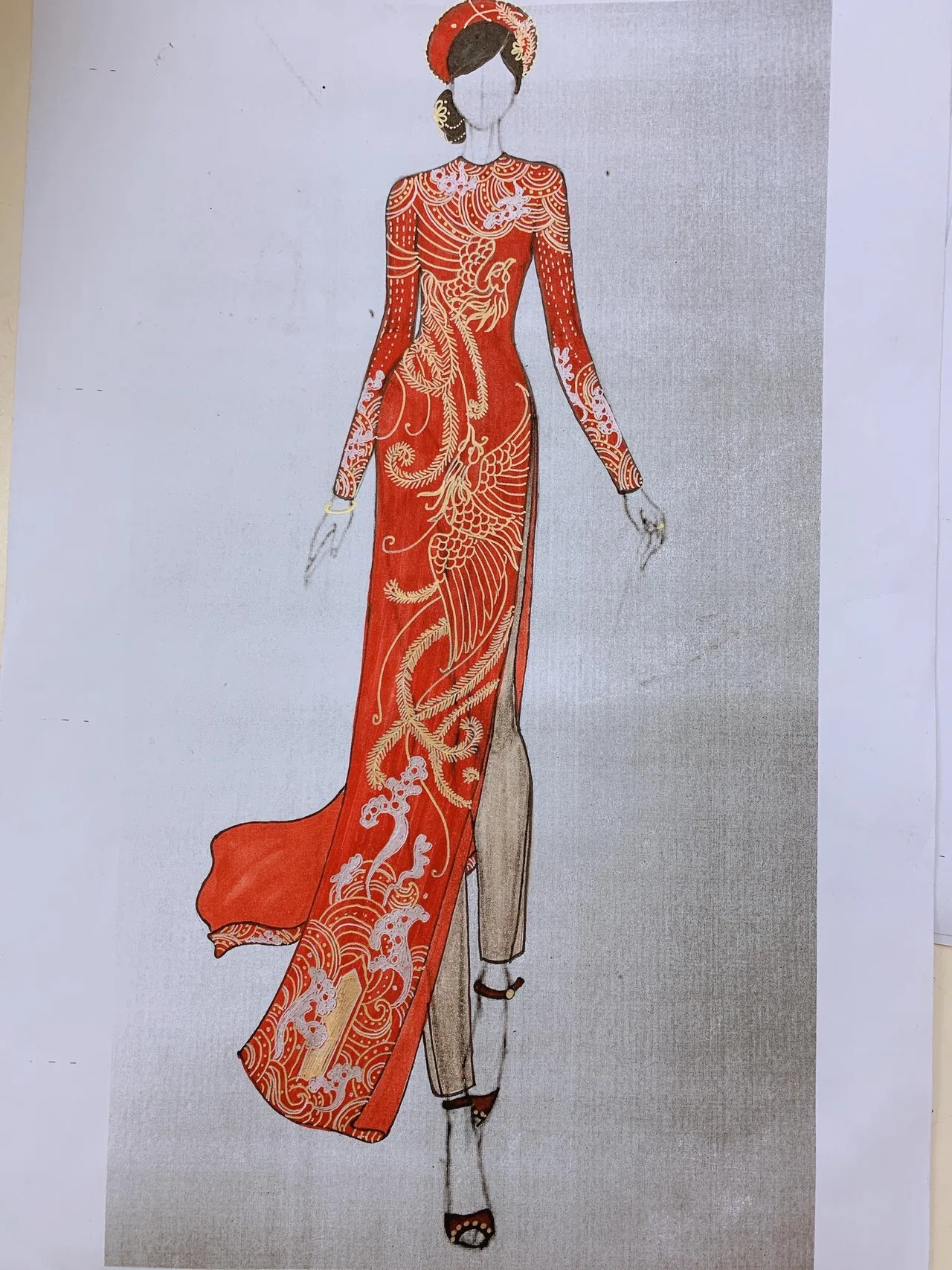 Bản sketch áo dài cưới màu đỏ thêu rồng phượng của NTK Thủy Nguyễn