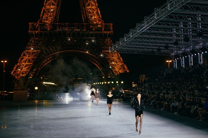 ELLE Việt Nam - Những khoảnh khắc thời trang chỉ có tại mùa ThuĐông 2018 tại Paris Fashion Week (3) ELLE Việt Nam - Những khoảnh khắc thời trang chỉ có tại mùa ThuĐông 2018 tại Paris Fashion Week (3)
