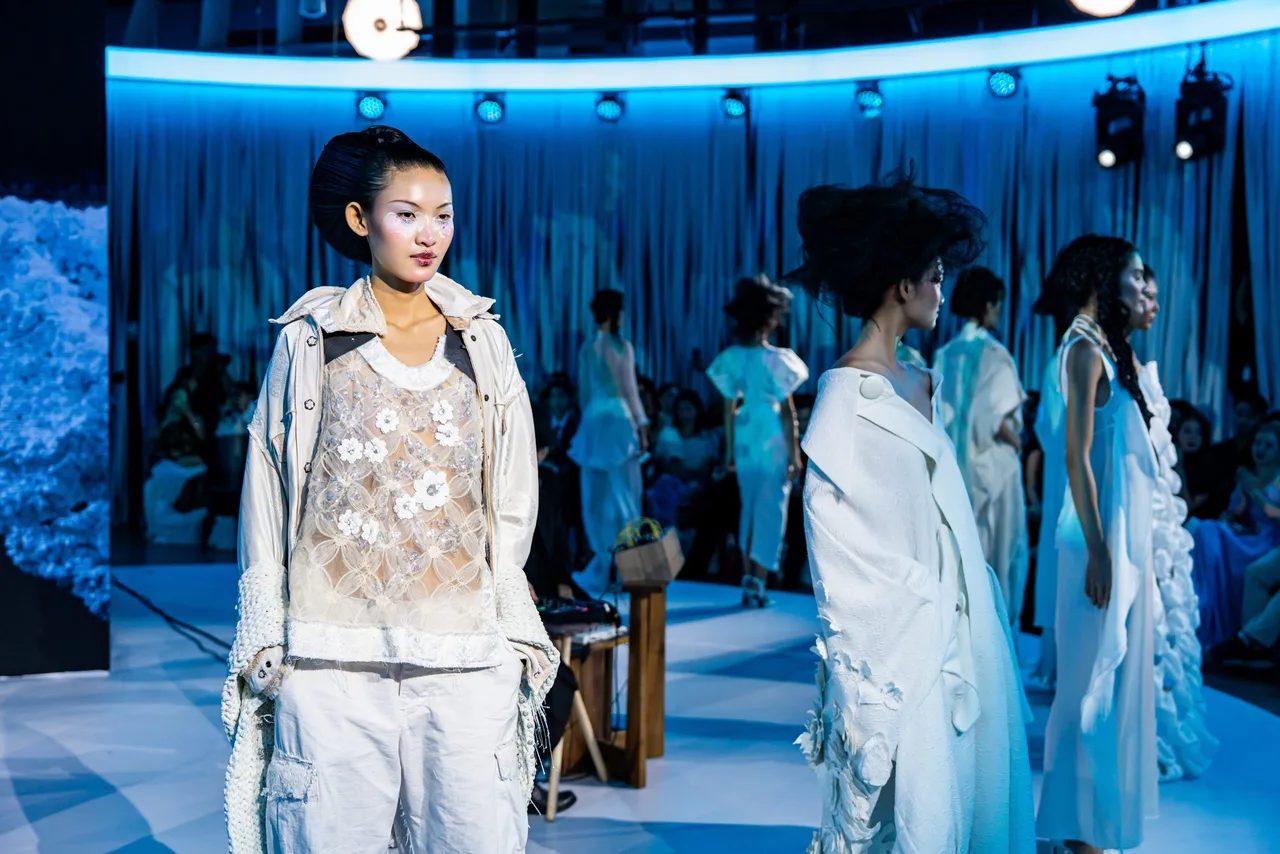 Buổi trình diễn tại ELLE Design Show 2025