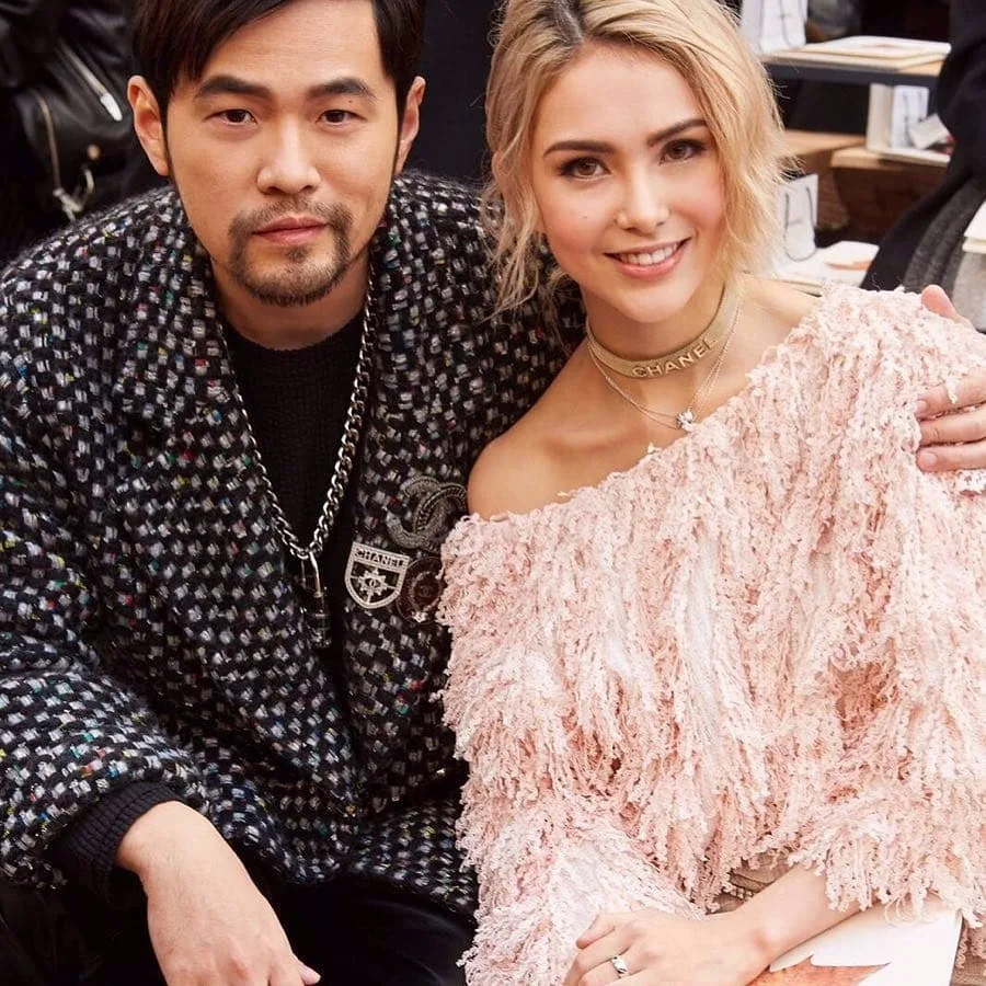 Vợ chồng Châu Kiệt Luân sánh đôi trên hàng ghế đầu show Chanel Thu - Đông 2018 Vợ chồng Châu Kiệt Luân sánh đôi trên hàng ghế đầu show Chanel Thu - Đông 2018