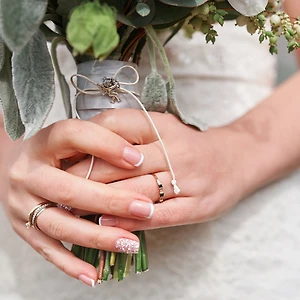 Những ý tưởng nail đẹp cho cô dâu trong ngày cưới