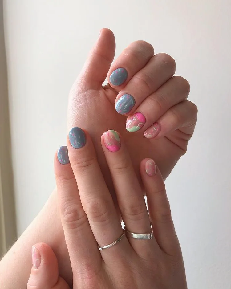 mẫu sơn móng tay ngọt ngào bánh donut cho mùa hè rực rỡ mẫu sơn móng tay ngọt ngào bánh donut cho mùa hè rực rỡ