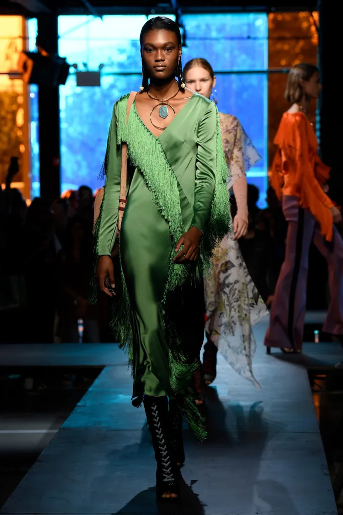 5 bst nổi bật trong ngày thứ tư của NYFW Spring 2018