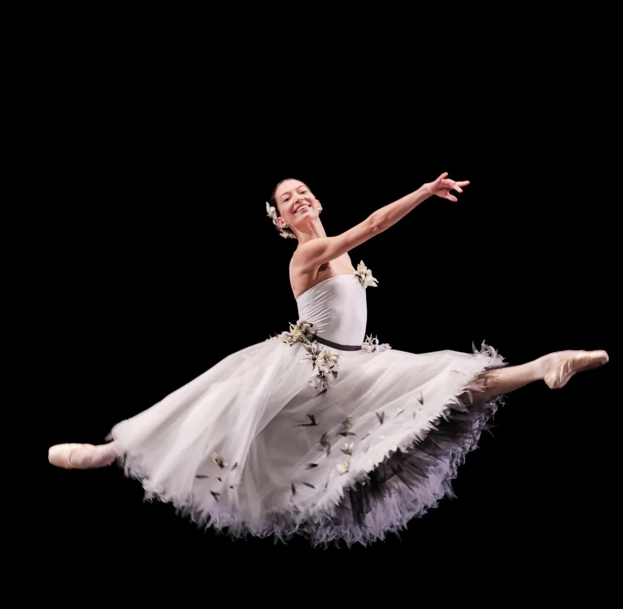 trang phục trong kịch ballet variations của chanel 2