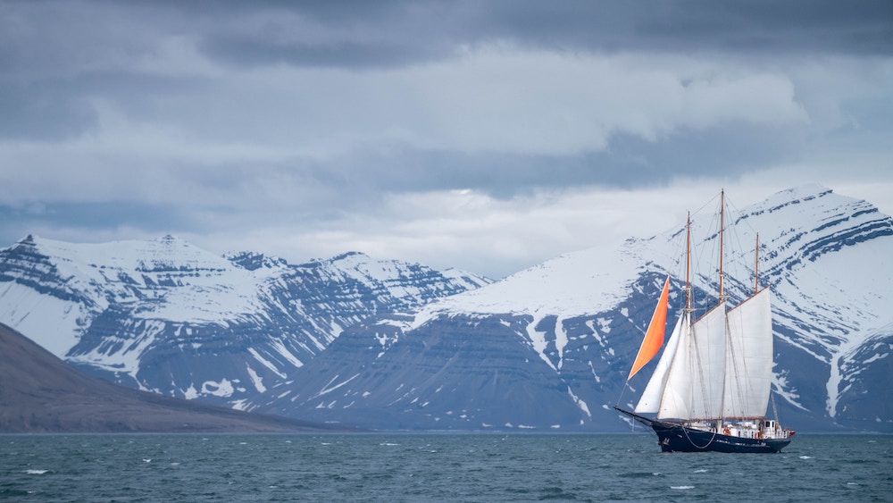 svalbard dia diem du lich thang 7