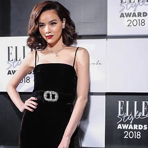 Hồ Ngọc Hà vinh dự nhận giải Hình tượng thời trang của năm tại ELLE Style Awards 2018