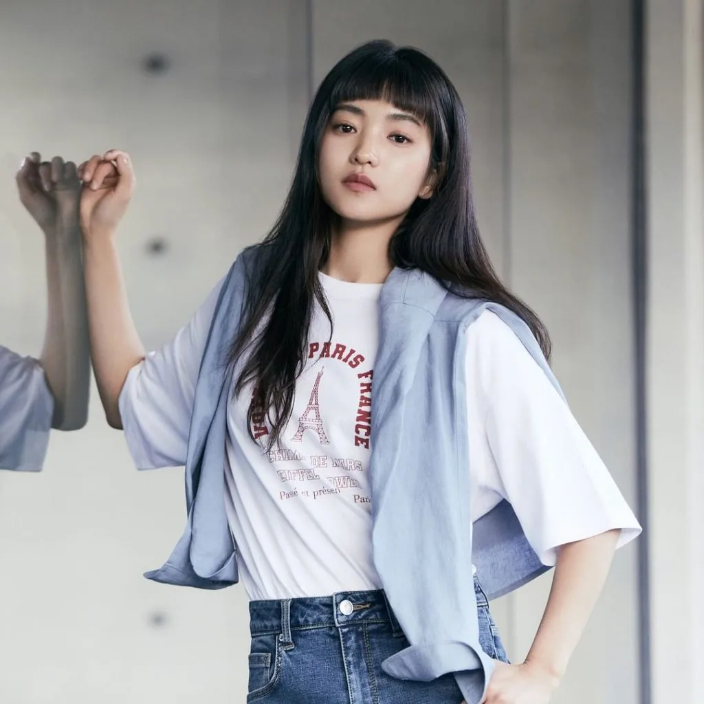 Phong cách trang điểm của Kim Tae Ri trong "Tuổi 25, tuổi 21". Phong cách trang điểm của Kim Tae Ri trong "Tuổi 25, tuổi 21".