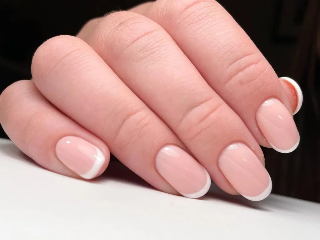 Mẫu nail đơn giản French Manicure Mẫu nail đơn giản French Manicure