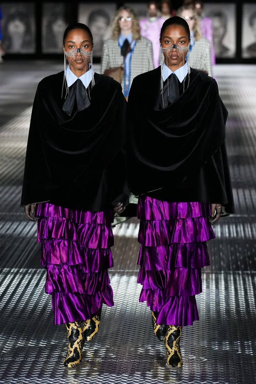GG xuân hè 2023 look 56