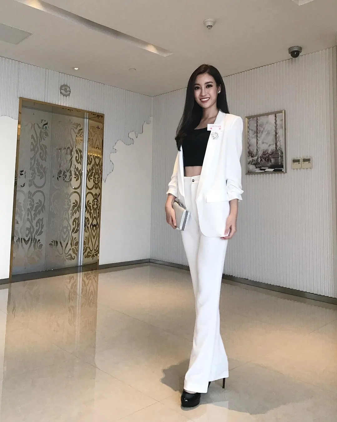 Trang phục suit trắng 5 Trang phục suit trắng 5