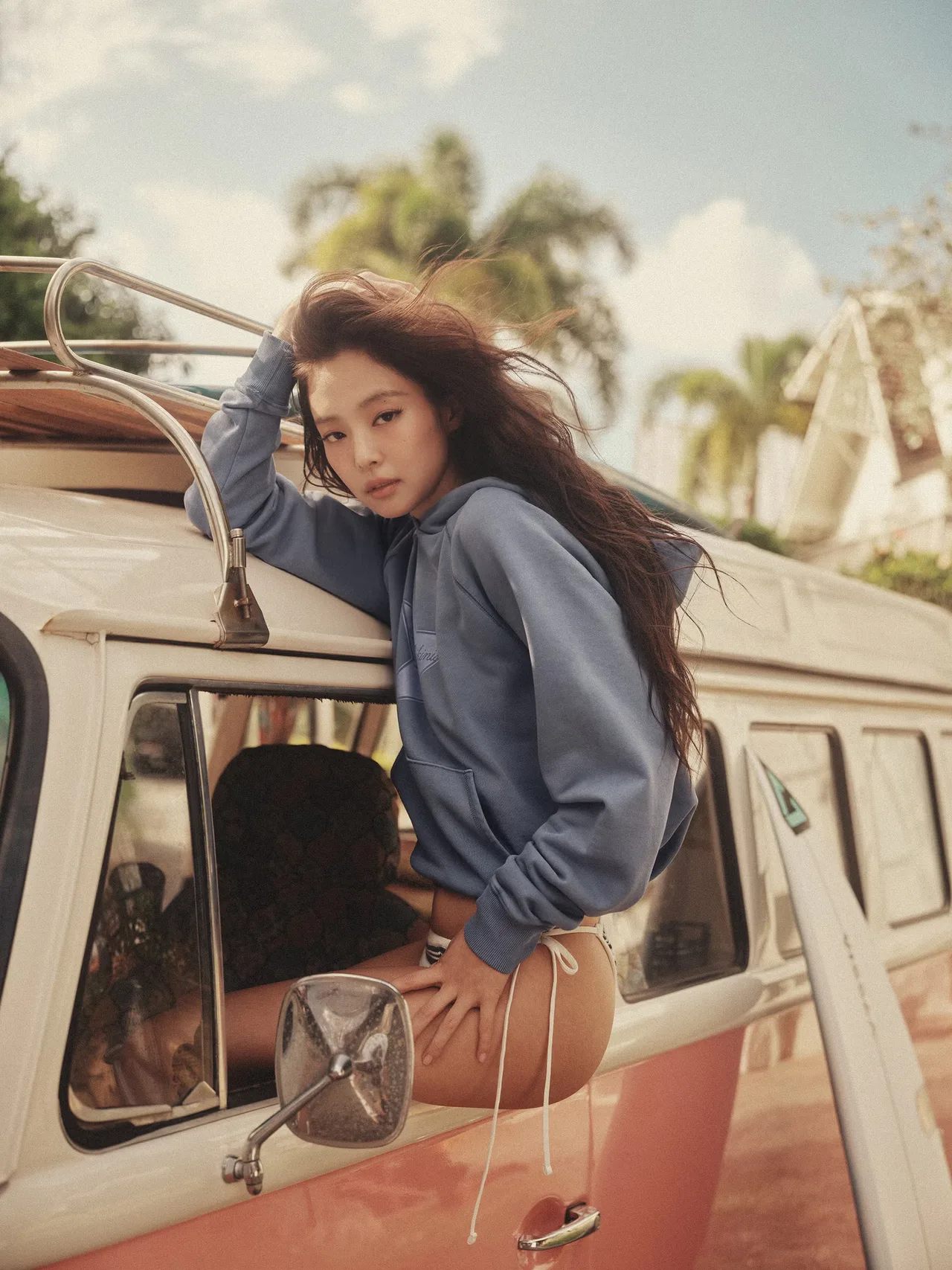 Jennie trong bộ ảnh hợp tác cùng Frankies Bikinis