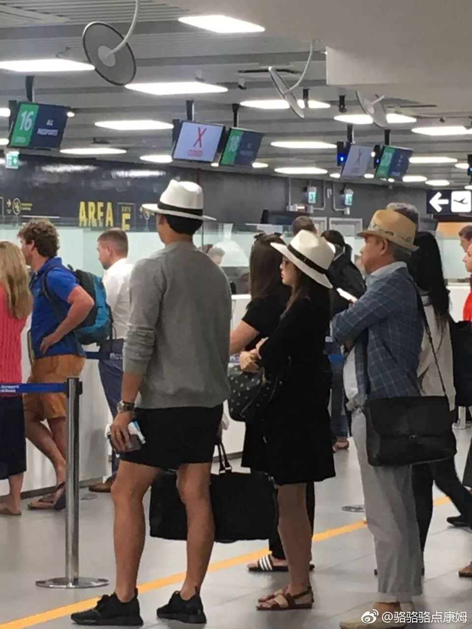 Ngọt ngào như tình yêu của Bi Rain dành cho Kim Tae Hee Ngọt ngào như tình yêu của Bi Rain dành cho Kim Tae Hee