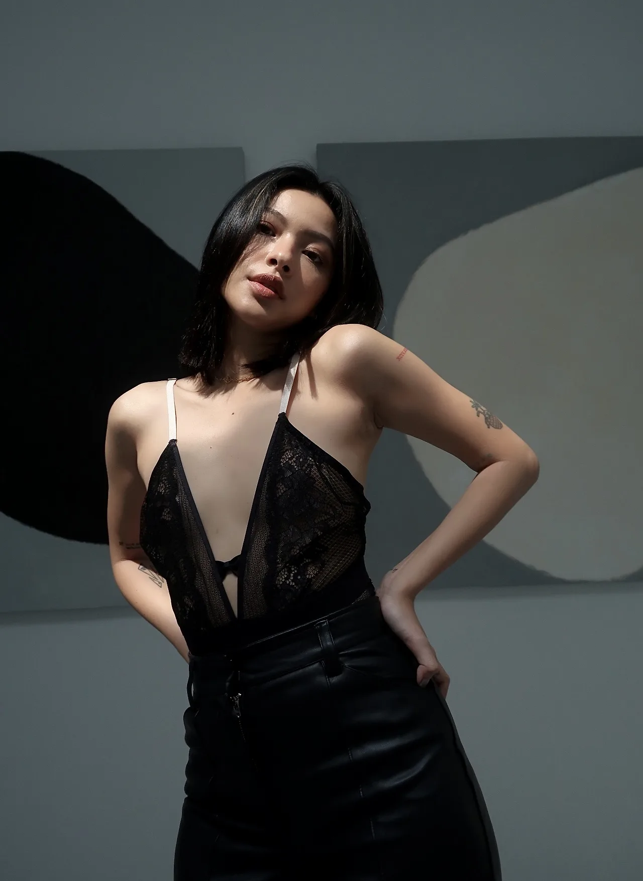 Tú Hảo gợi ý mix n match theo phong cách quý cô nước Pháp