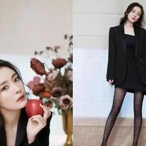 “Nữ thần Cbiz” Dương Mịch và bí kíp phối đồ cùng quần tất đen
