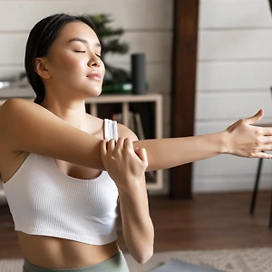 Những bài tập vai đơn giản dành cho dân văn phòng