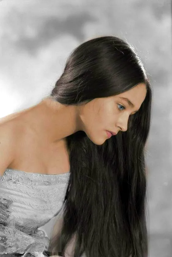 Chân dung Olivia Hussey ở tuổi 17