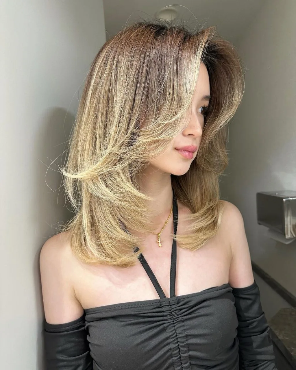 Các lớp cắt tinh tế tạo độ bồng bềnh. Các lớp cắt tinh tế tạo độ bồng bềnh.