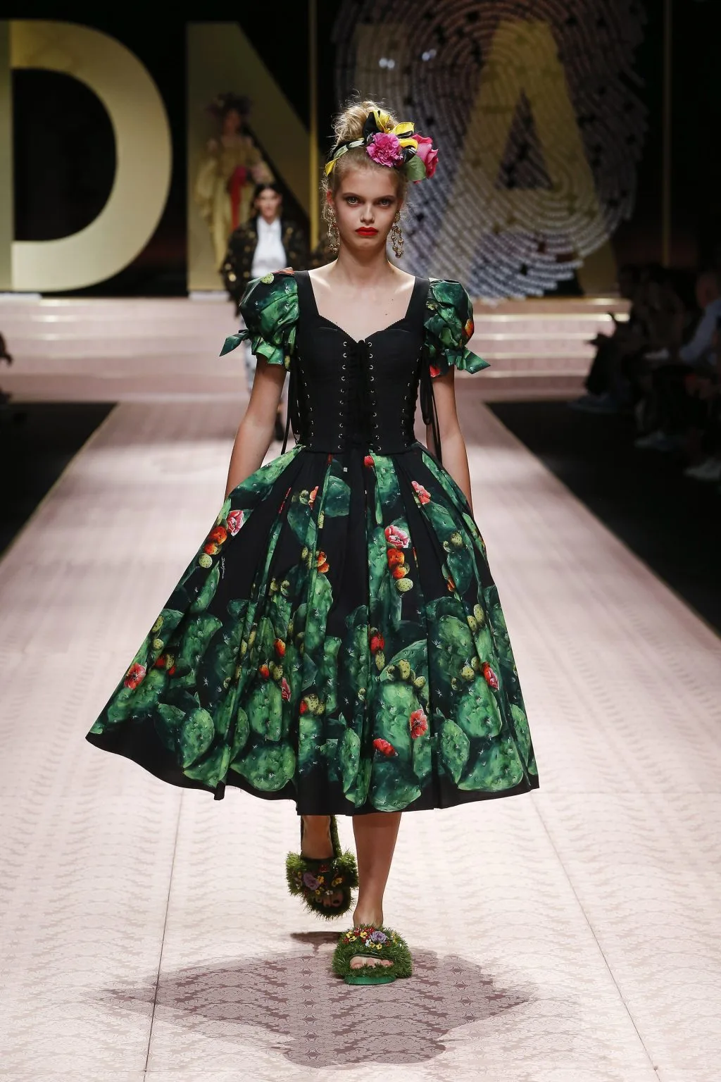 bst dolce&gabbana họa tiết hoa