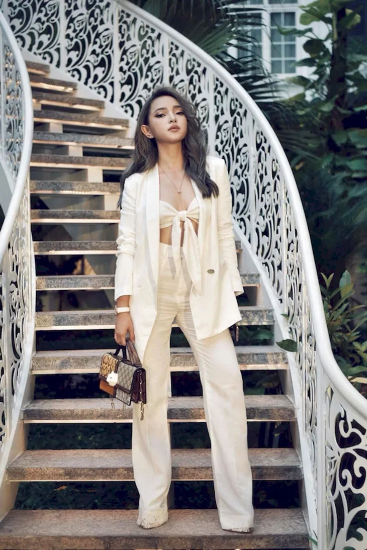 crop top thắt nơ 17