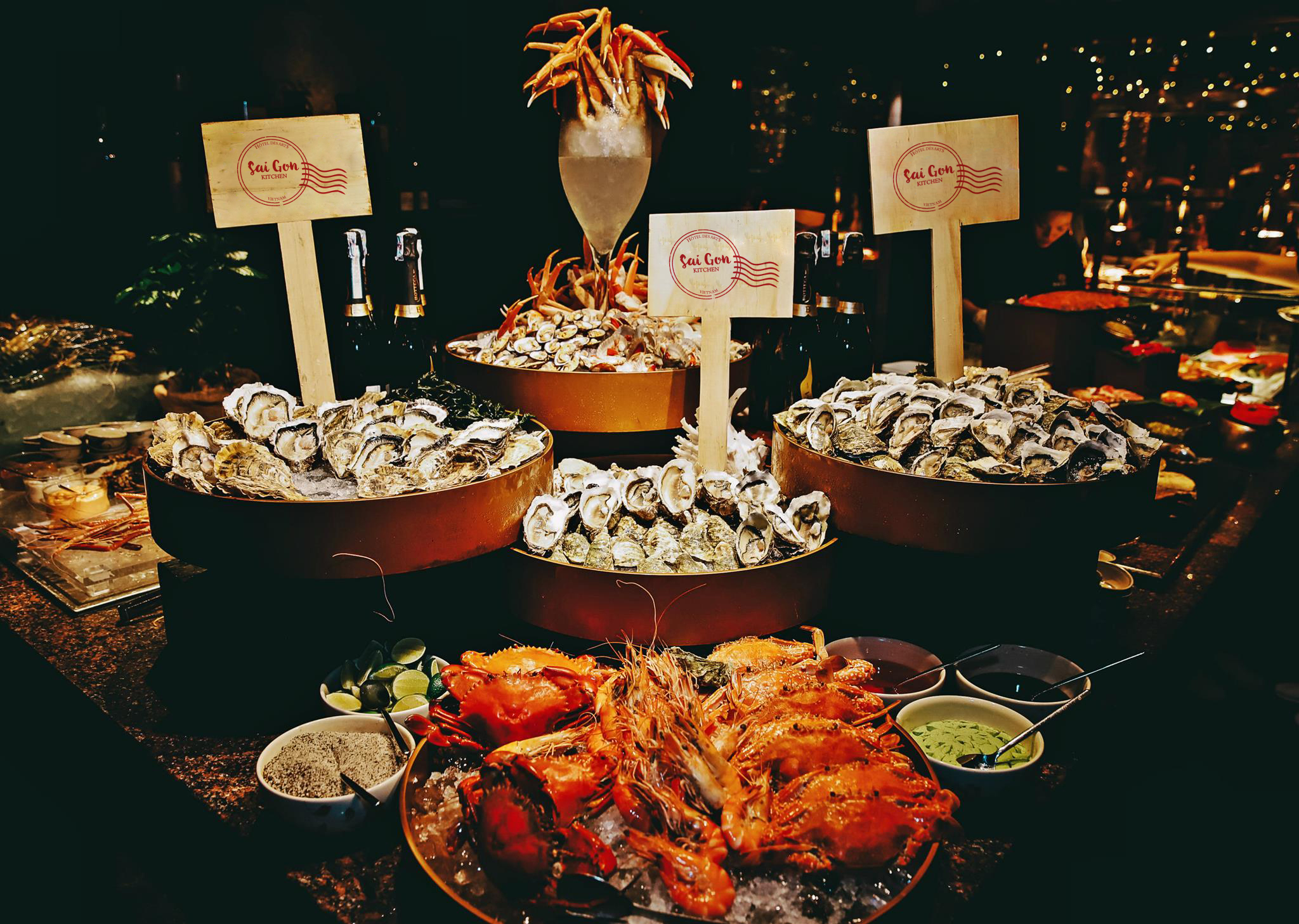 Hôtel des Arts Saigon bữa tối mùa yêu thương