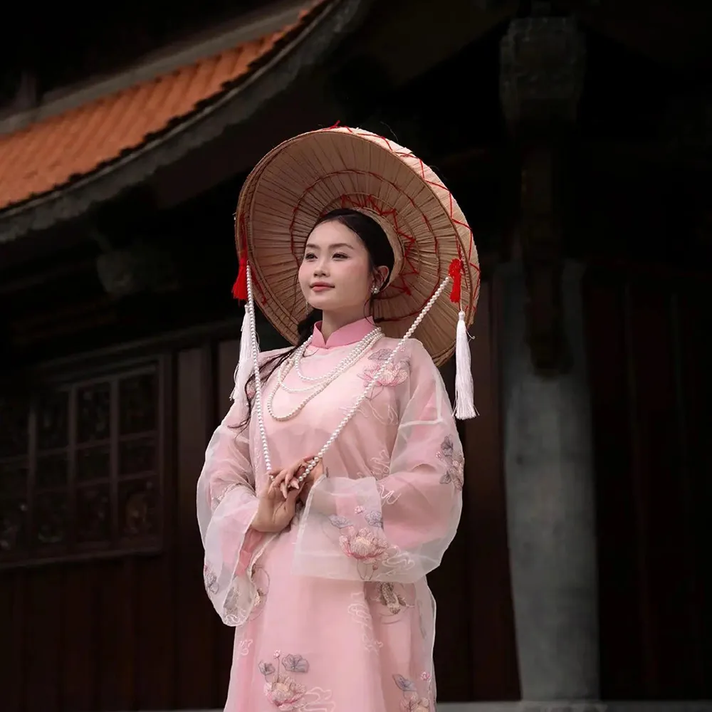 chụp ảnh tết ở tu viện vĩnh nghiêm