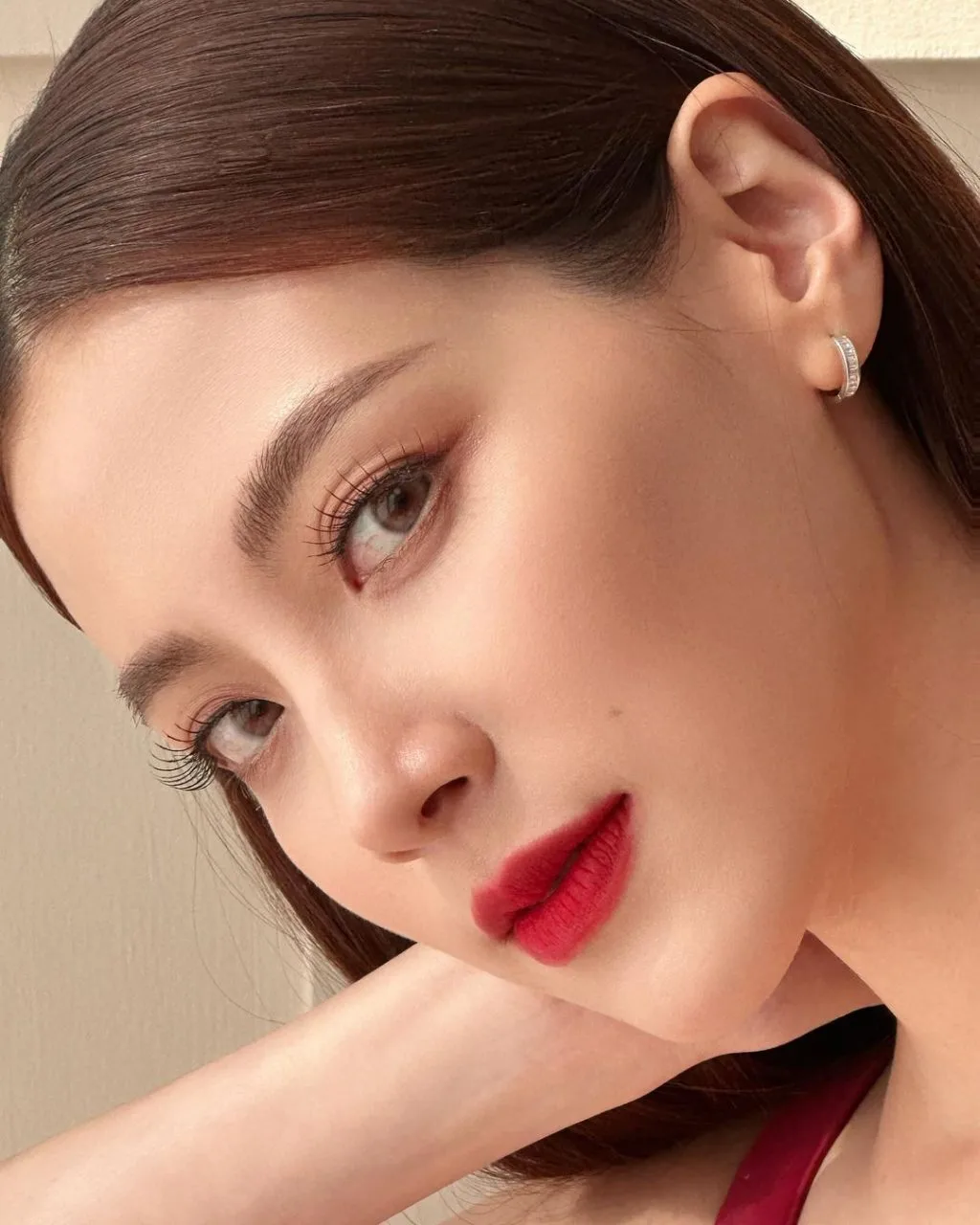 Trang điểm mắt là bước rất quan trọng. Trang điểm mắt là bước rất quan trọng.