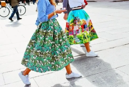 Thời trang họa tiết hoa phong cach vintage chan vay hoa tiet hoa