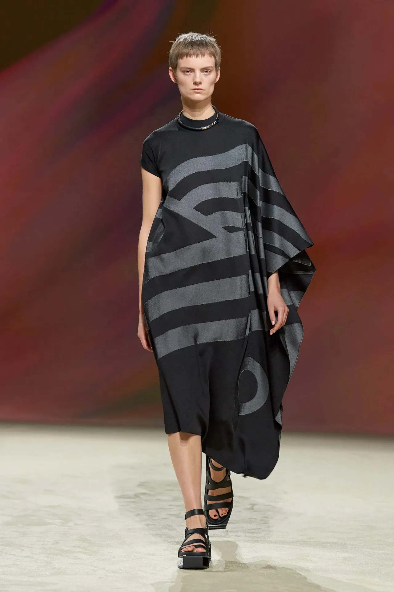 Hermès Xuân Hè 2023 look 52